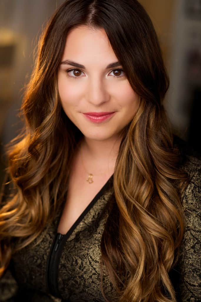 Victoria-Aveyard_author-photo-copy-5